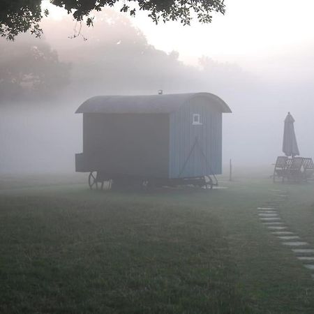 Skylark Shepherds Hut รอยัลทันบริดจ์เวลส์ ภายนอก รูปภาพ